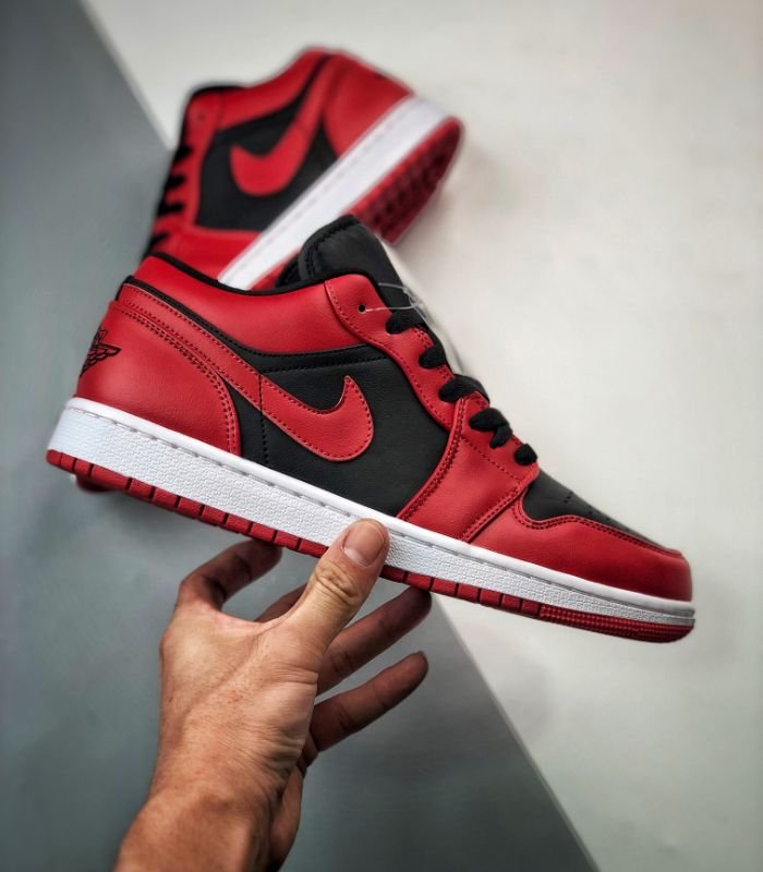 Air-Jordan-1-Low-Reverse-Bred-553558-606-3.jpg