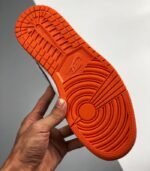 Air-Jordan-1-Low-Shattered-Backboard-553558-128-6.jpg