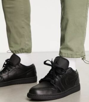 Air Jordan 1 Low Triple Black