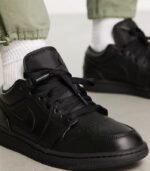 Air-Jordan-1-Low-Triple-Black-553558-091-4.jpg
