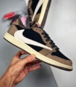 Air-Jordan-1-Retro-Low-OG-SP-Travis-Scott-Mocha-CQ4277-001-2.jpg