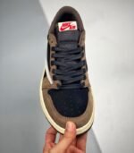 Air-Jordan-1-Retro-Low-OG-SP-Travis-Scott-Mocha-CQ4277-001-3.jpg