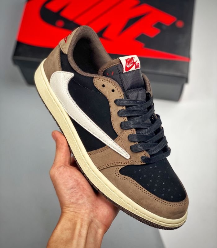 Air-Jordan-1-Retro-Low-OG-SP-Travis-Scott-Mocha-CQ4277-001-6.jpg