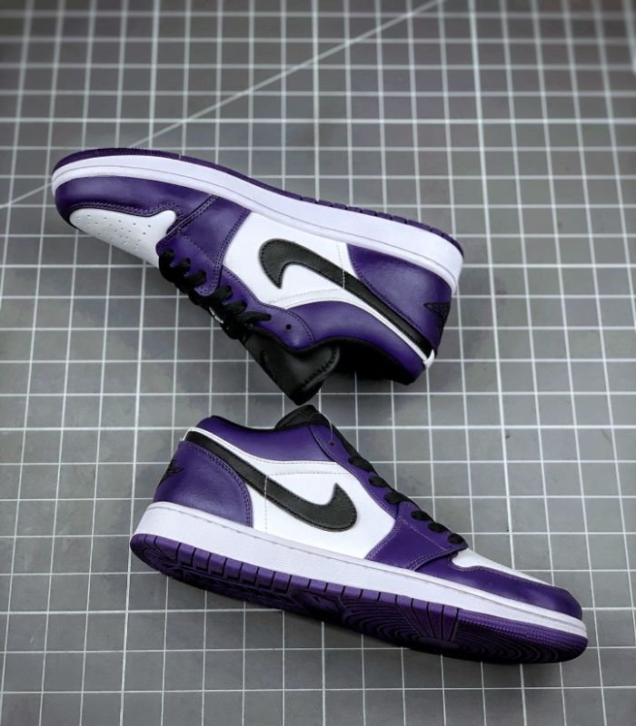 Jordan-1-Low-Court-Purple-White-553558-500-4.jpg