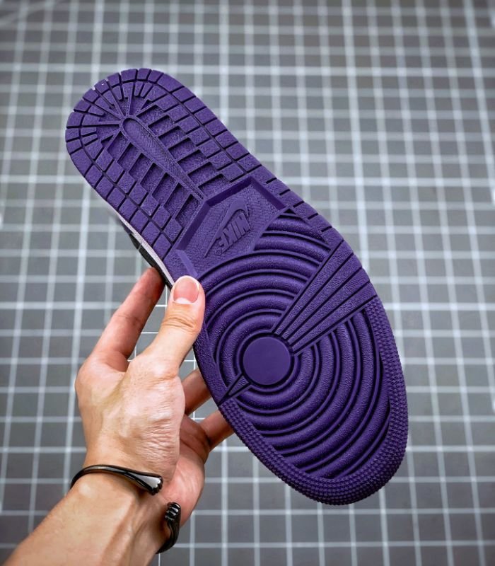 Jordan-1-Low-Court-Purple-White-553558-500-6.jpg