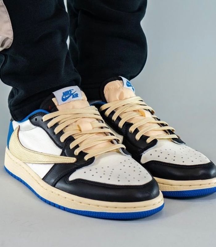 Travis-Scott-x-Fragment-x-Air-Jordan-1-Low-DM7866-140-Release-Date-On-Foot-3.jpg