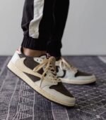 travis-scott-air-jordan-1-low-cactus-jack-reverse-mocha-photos-488-1.jpg